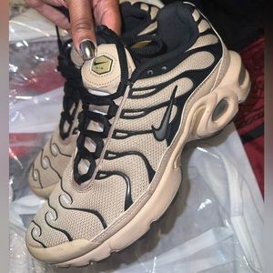 Nike Air Max TN - Beige / Black